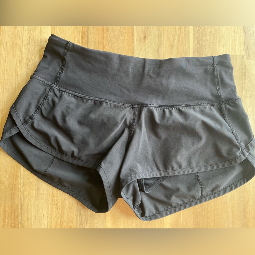 Lululemon black speed up short size 2